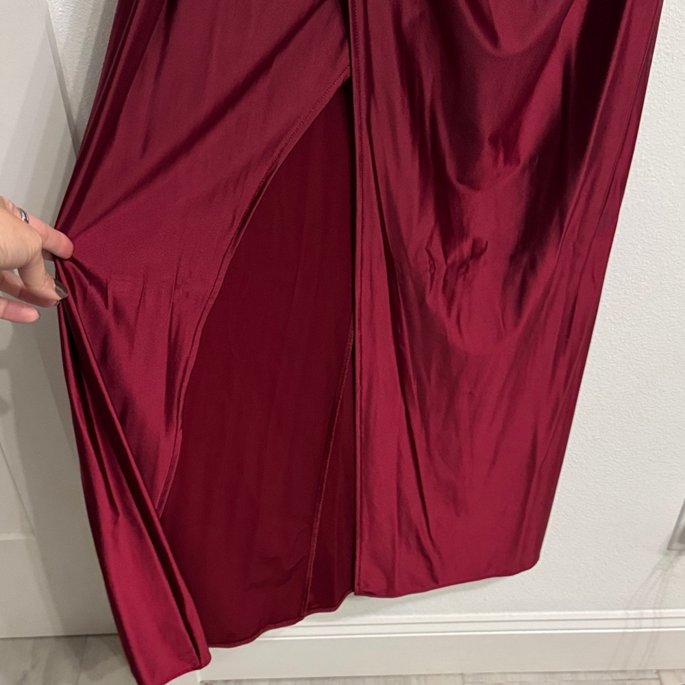 Price firm Burgundy Women’s Dress SIZE M - Bridesmaid Dress - wedding guest - Picture 4 of 10